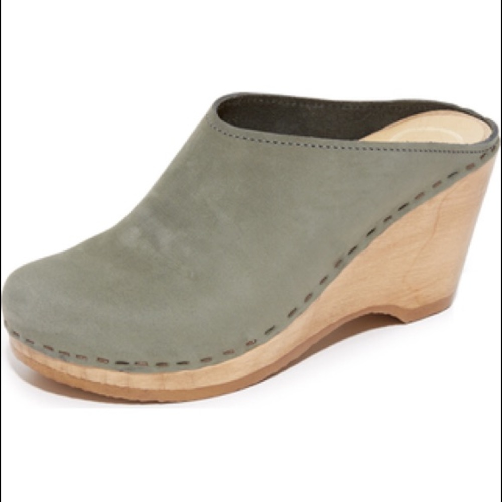 No. 6 clogs . Cute wedge style